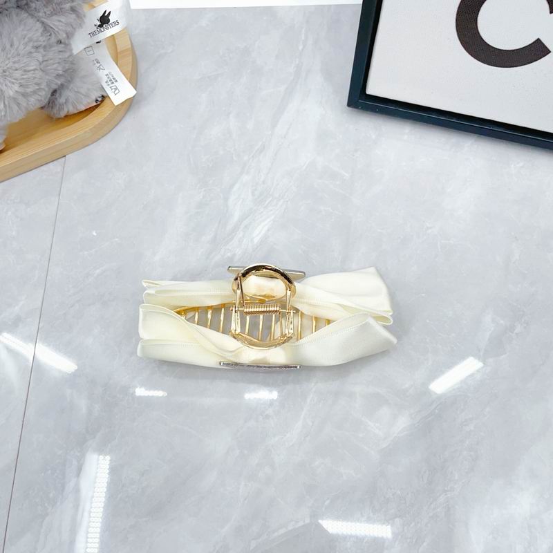 Prada Hair Grab Clip dx (43)