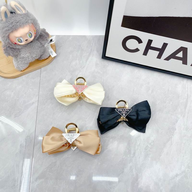 Prada Hair Grab Clip dx (45)