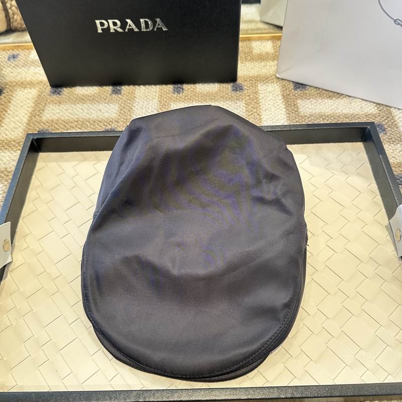 Prada beret (63)