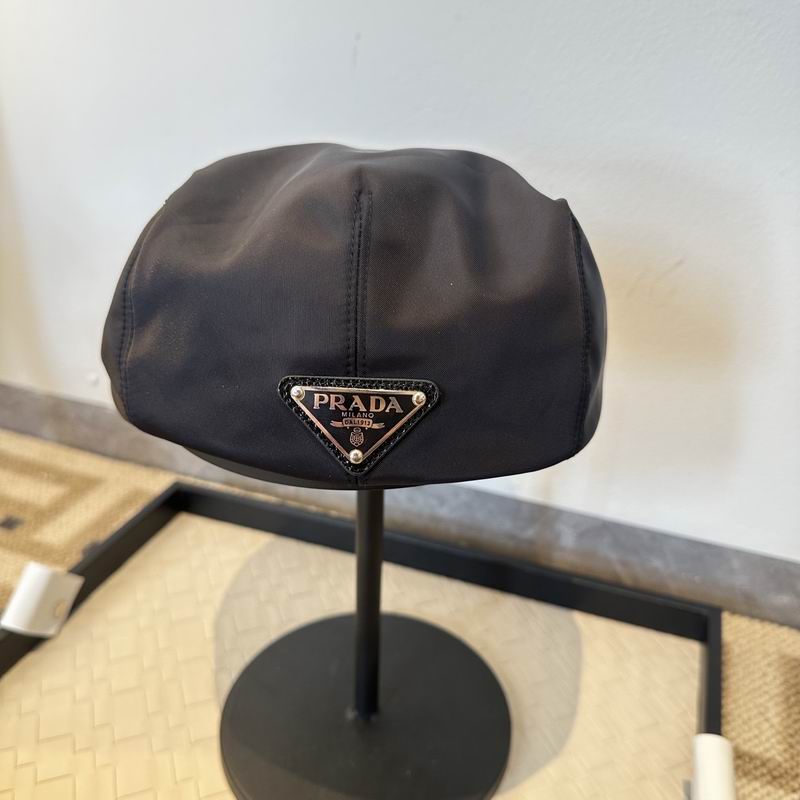 Prada beret (67)
