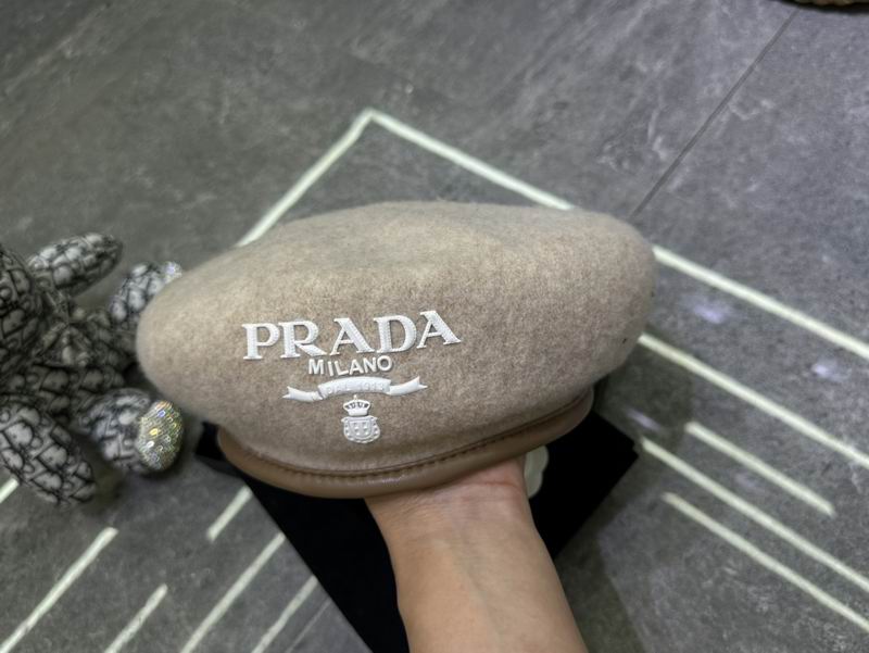 Prada beret dx (78)
