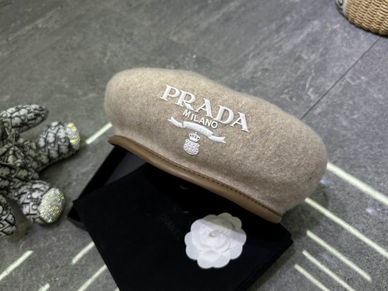Prada beret dx (79)