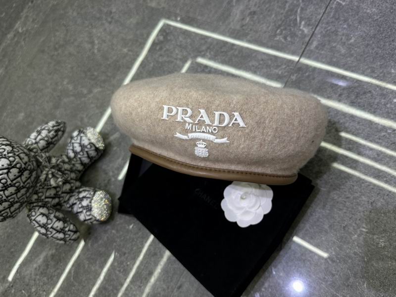 Prada beret dx (80)