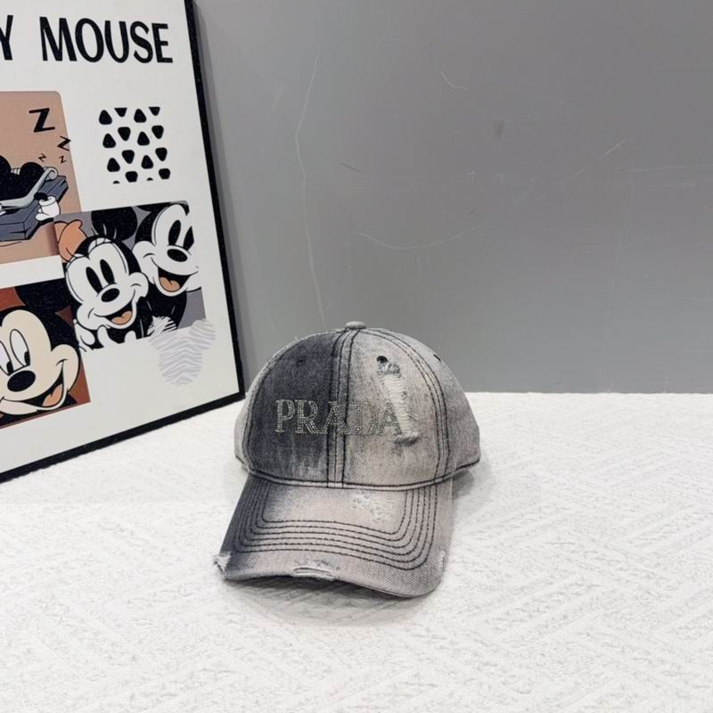 Prada cap (110)