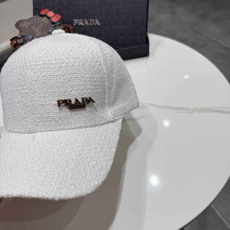 Prada cap (1372)