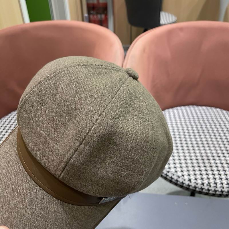 Prada cap (157)