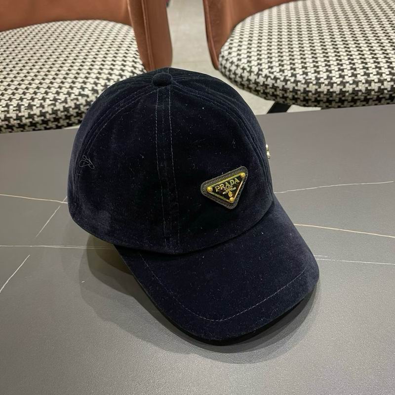 Prada cap (1816)