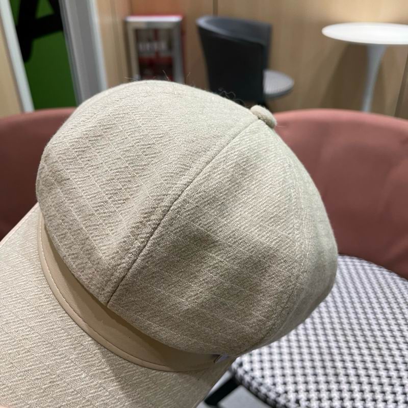 Prada cap (192)