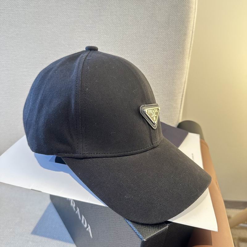 Prada cap (280)