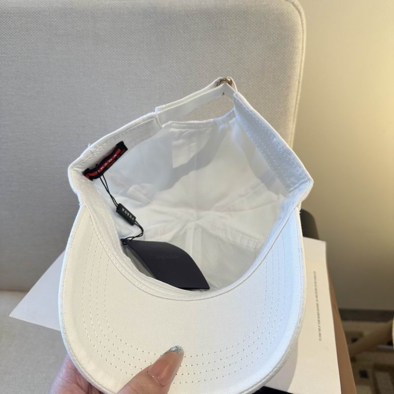 Prada cap (294)