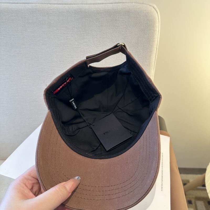 Prada cap (304)