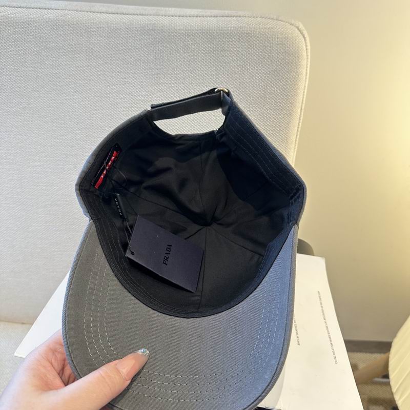 Prada cap (313)
