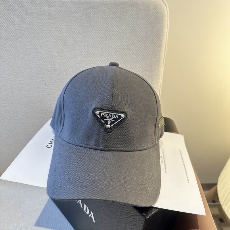 Prada cap (320)