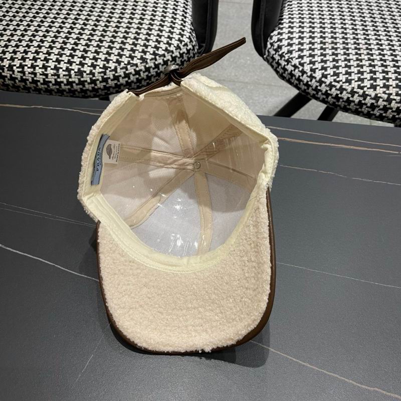 Prada cap (551)