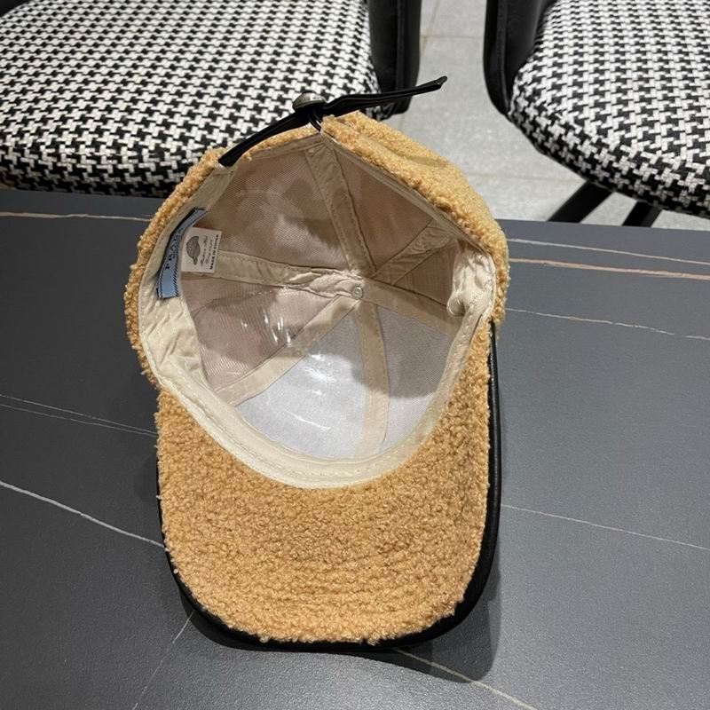 Prada cap (562)