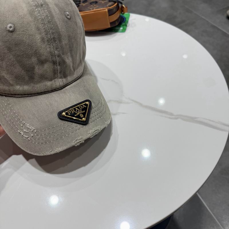 Prada cap (612)