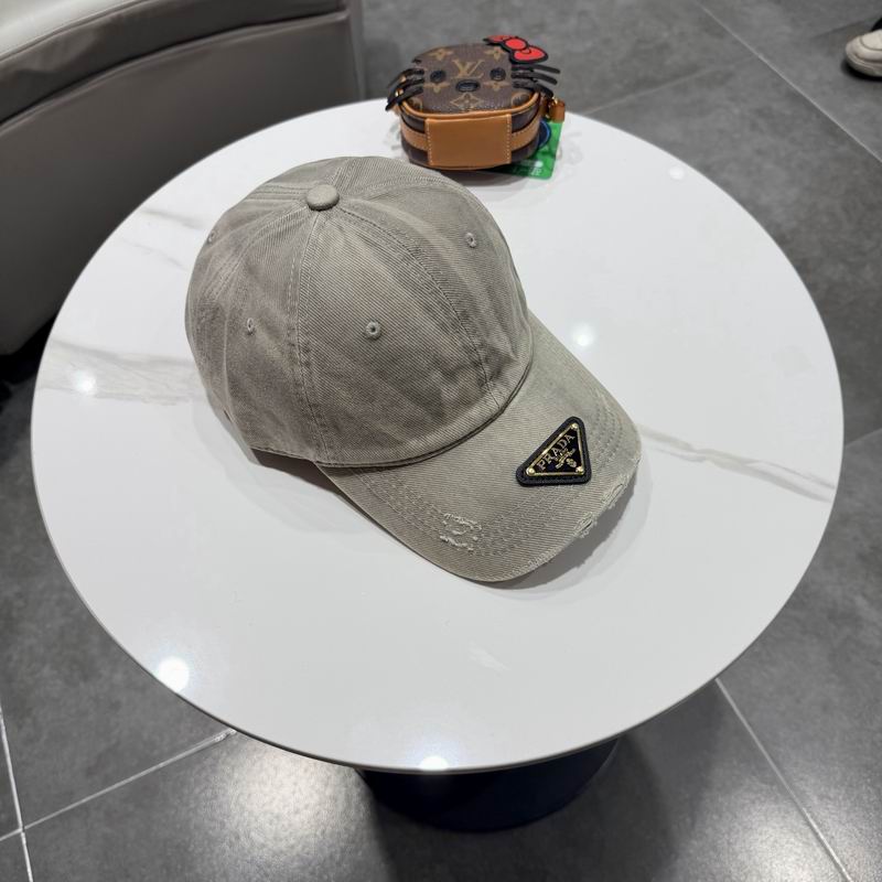 Prada cap (613)