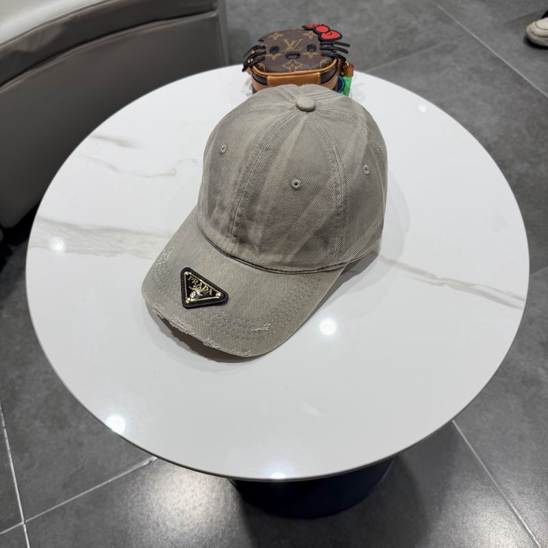Prada cap (614)