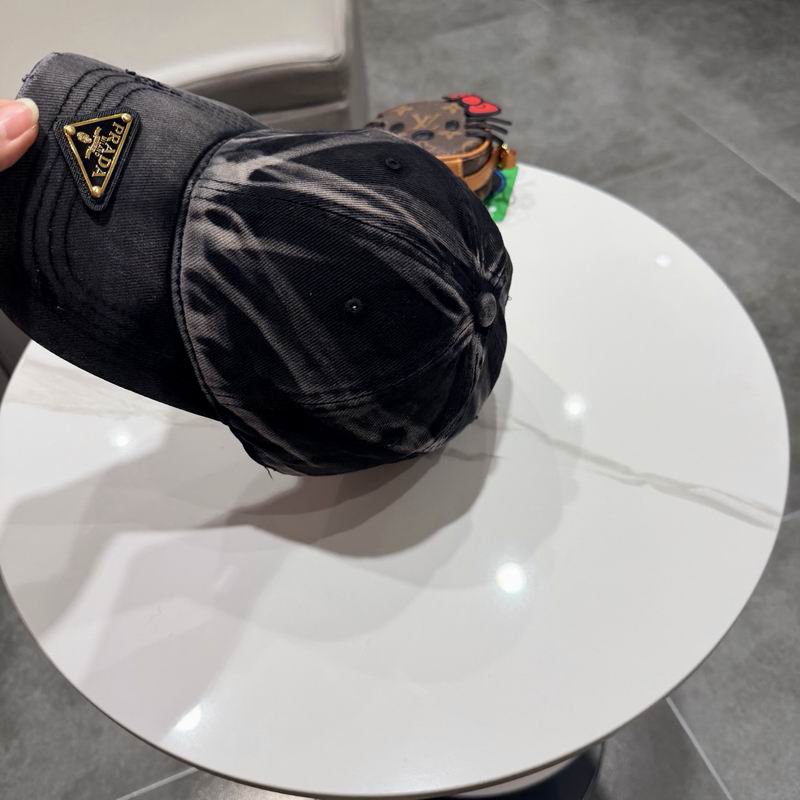 Prada cap (618)
