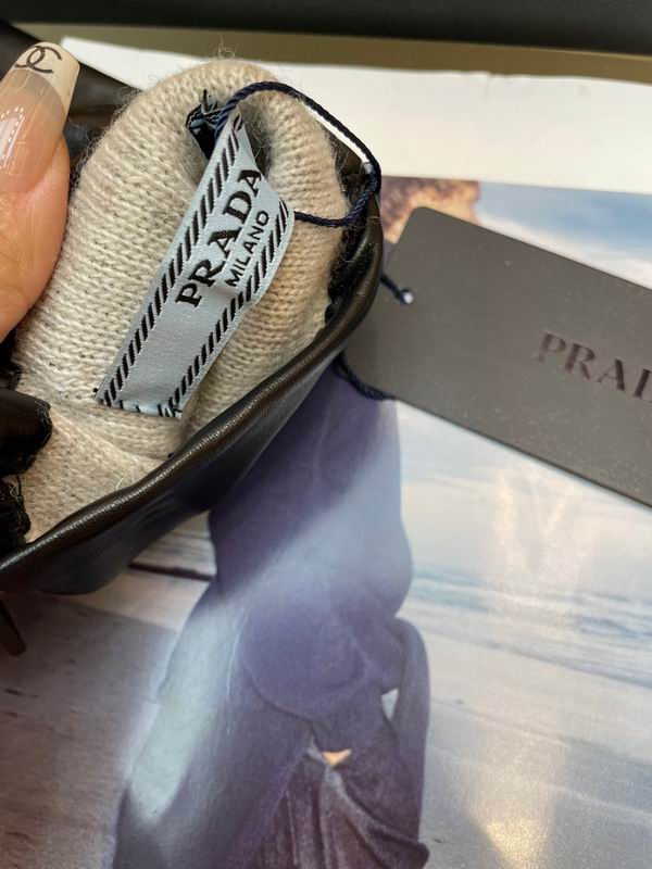 Prada gloves L 19 (5)
