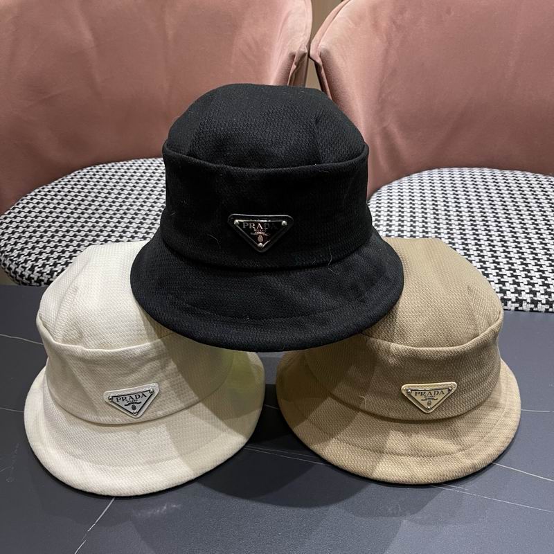 Prada hat (1067)