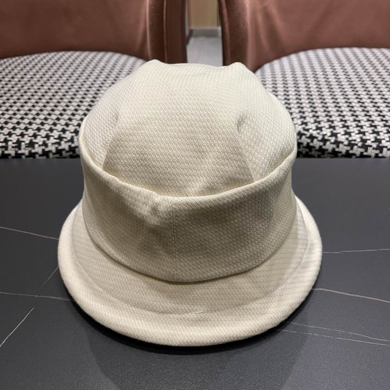 Prada hat (1072)