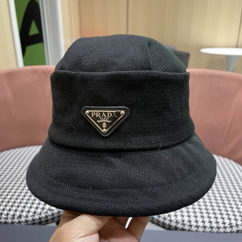 Prada hat (1081)
