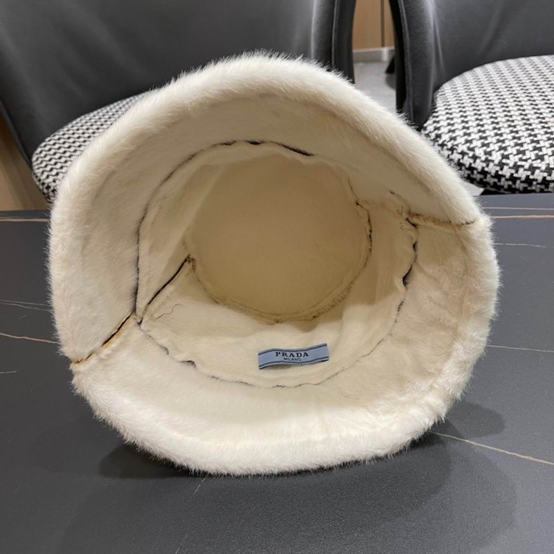 Prada hat (1082)