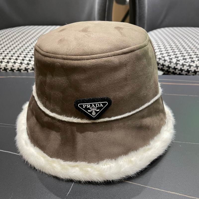 Prada hat (1090)
