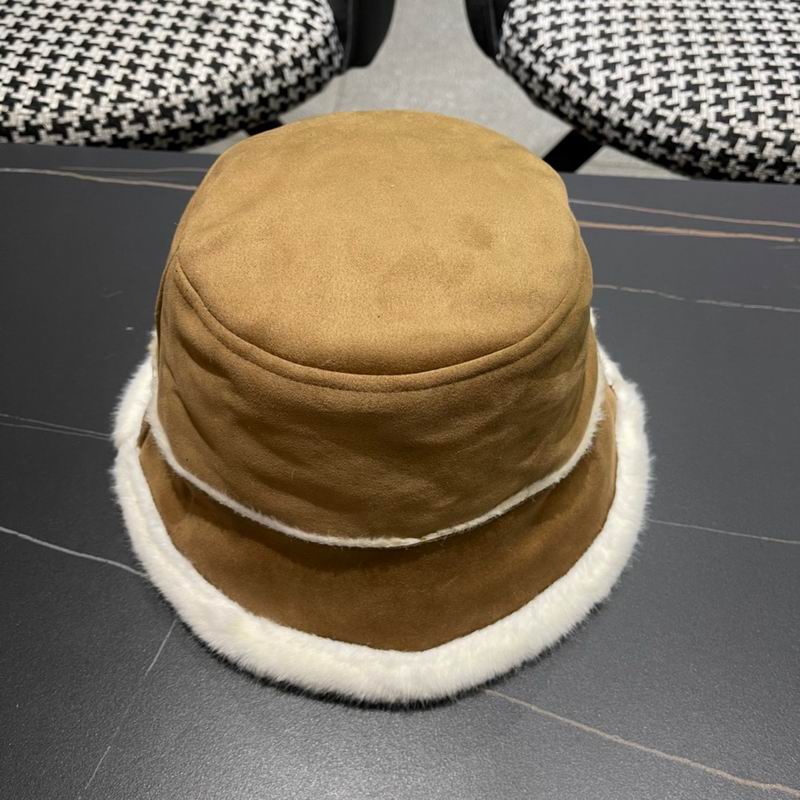 Prada hat (1097)