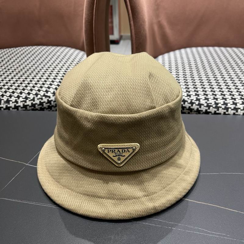 Prada hat (1098)
