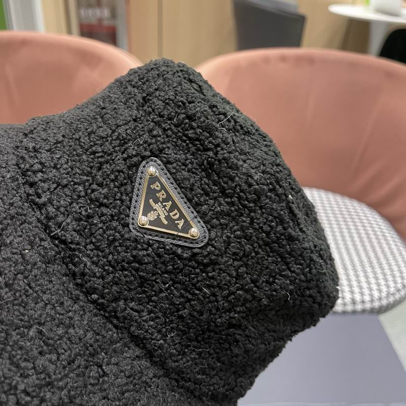 Prada hat (654)