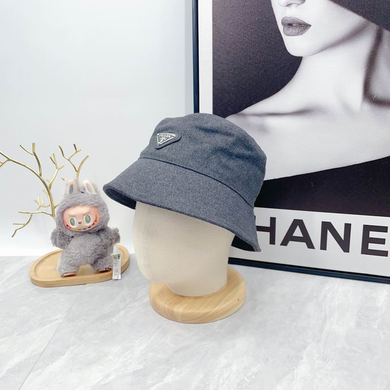 Prada hat dx (365)