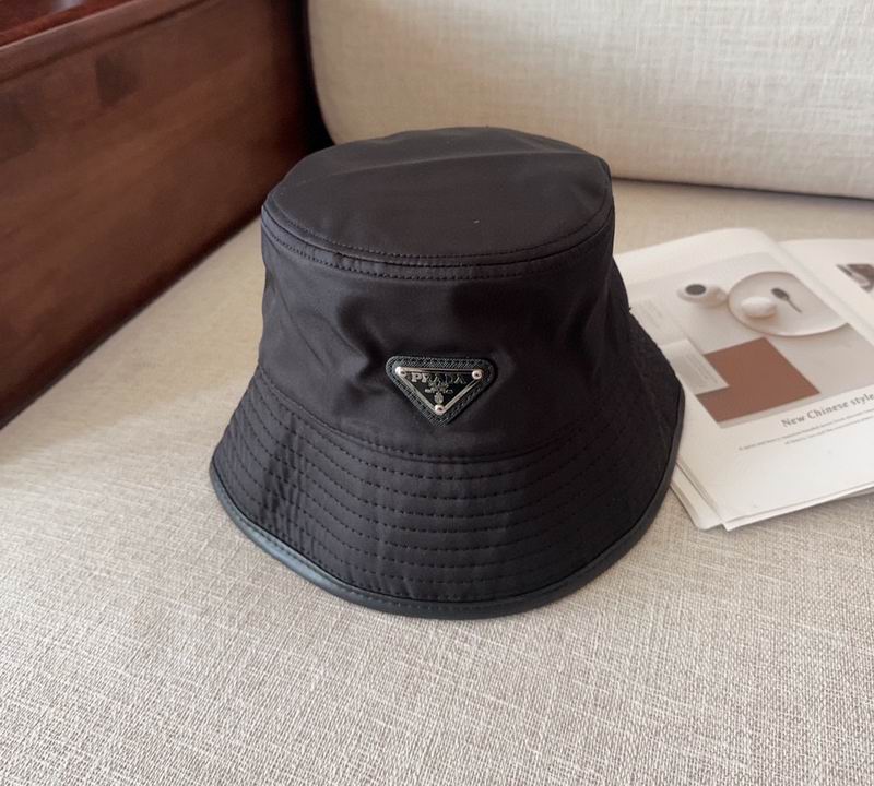 Prada hat dx (520)