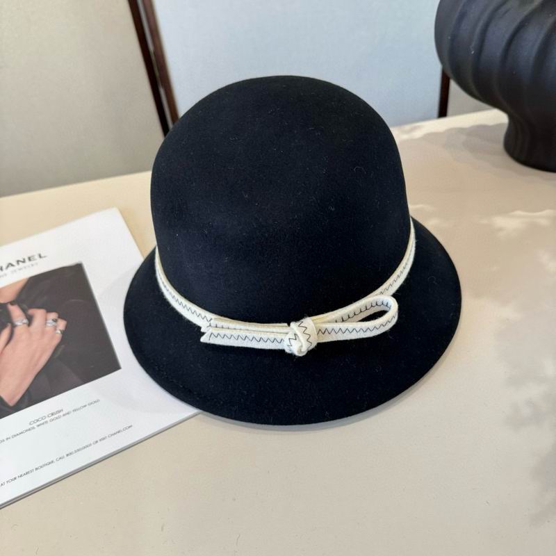 Prada top hat (291)