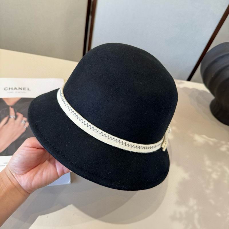 Prada top hat (292)