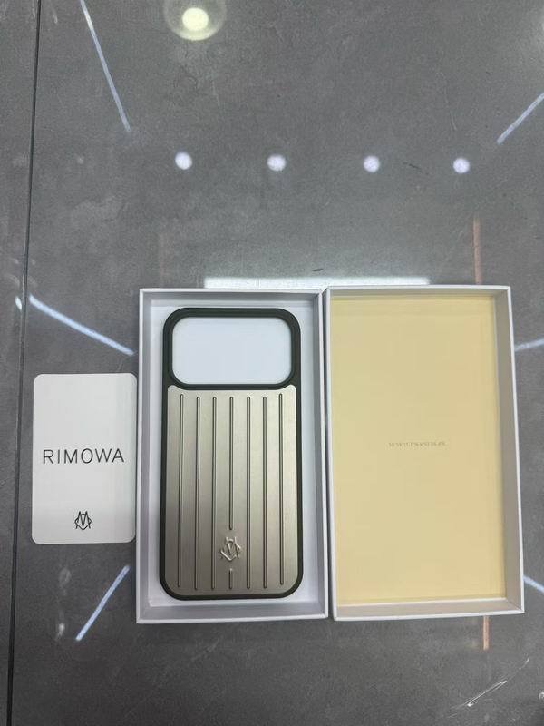 Rimowa iphone shell 13 (2)