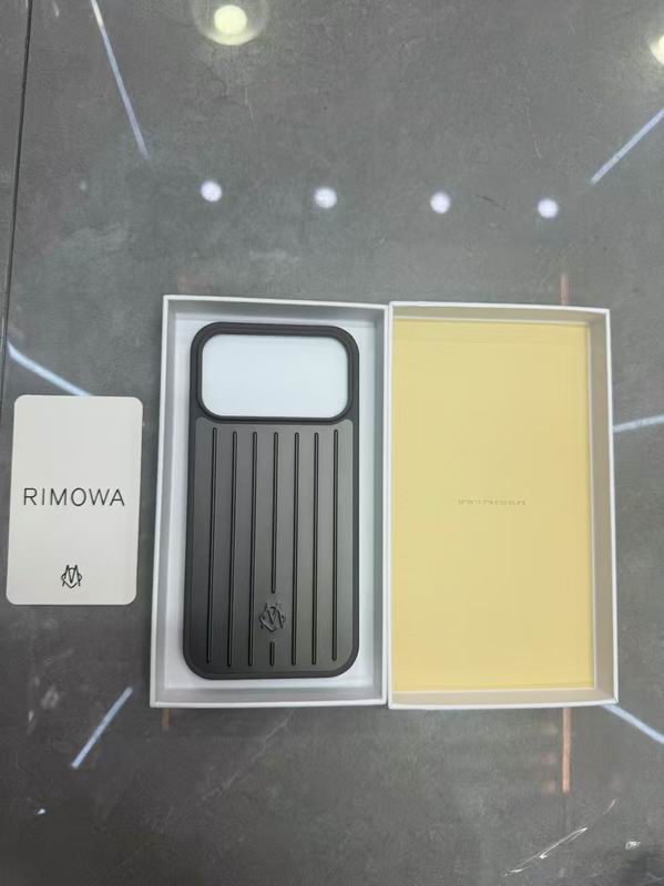 Rimowa iphone shell 13 (4)