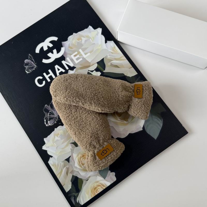 UGG Gloves 53 (26)