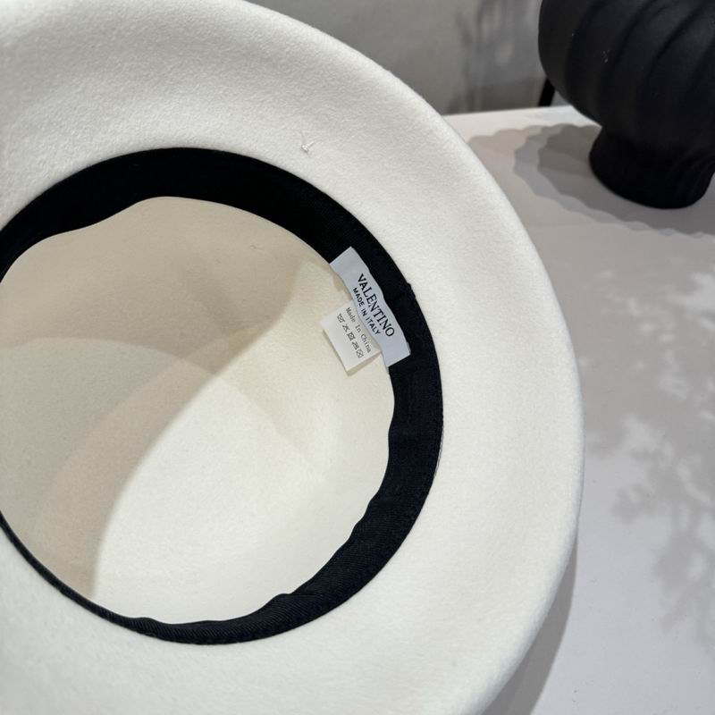 Valentino top hat (313)