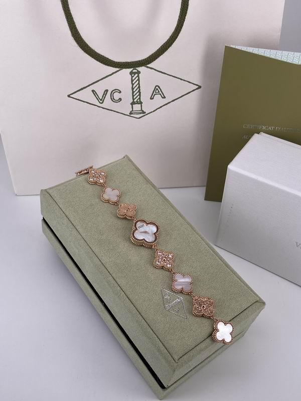 Van cleef & Arpels 22.4mm 02 (14)