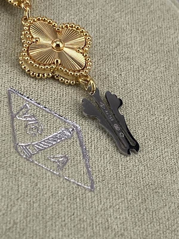 Van cleef & Arpels 22.4mm 02 (38)