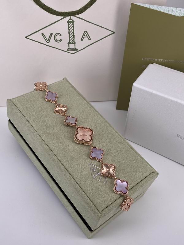 Van cleef & Arpels 22.4mm 02 (5)