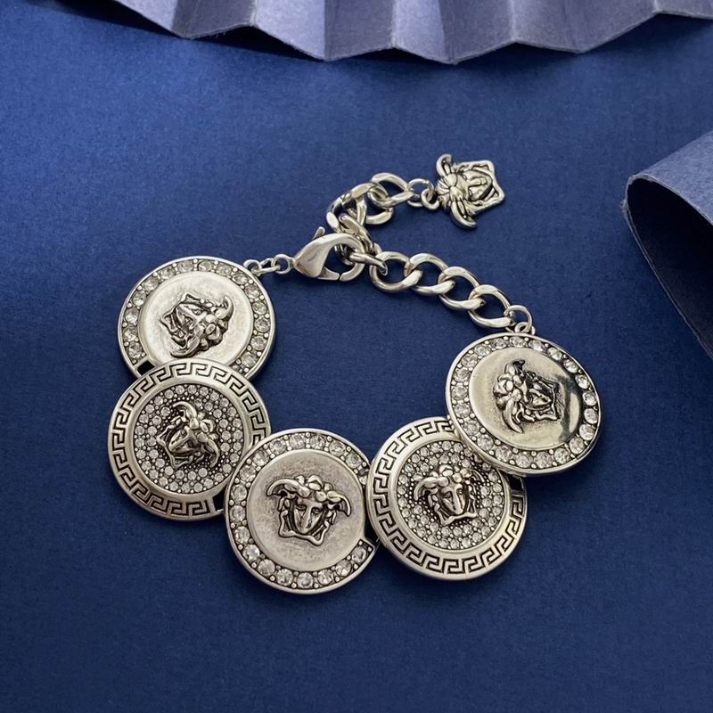 Versace bracelet 11yxx06 (3)