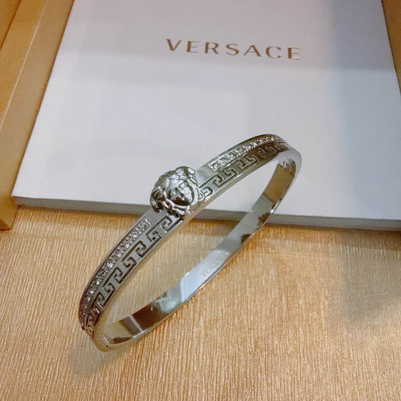 Versace bracelet 11yxx10 (2)
