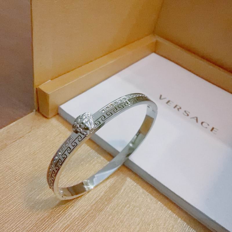 Versace bracelet 11yxx10 (4)