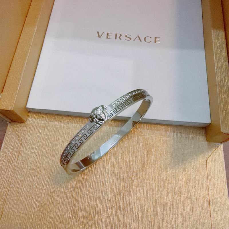 Versace bracelet 11yxx10 (5)