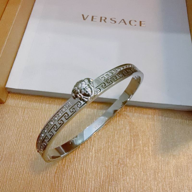 Versace bracelet 11yxx10 (6)