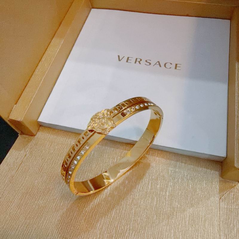 Versace bracelet 11yxx12 (4)