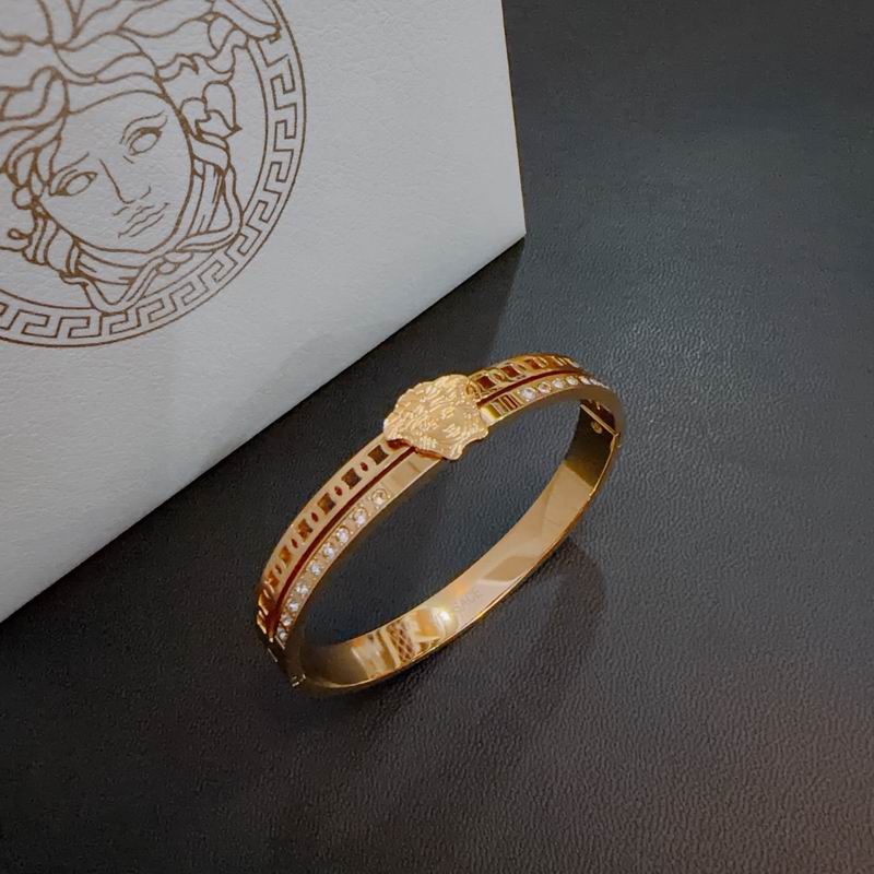 Versace bracelet 11yxx12 (5)